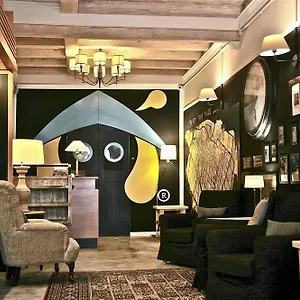 Magpie Heritage - Hideaway George Town